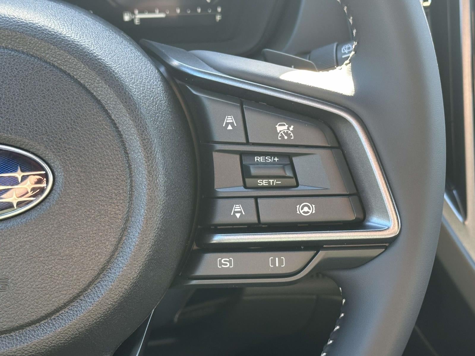 2025 Subaru FORESTER Limited Hybrid