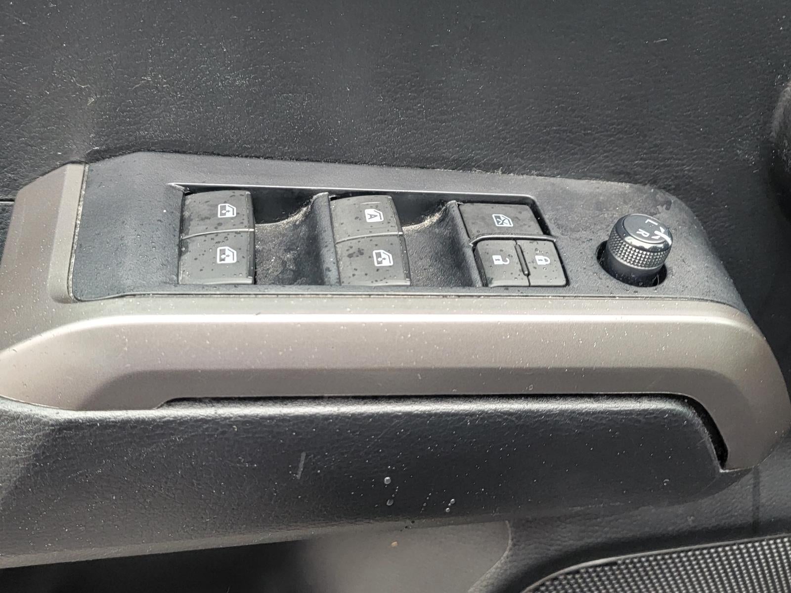 2022 Toyota Tacoma 4WD SR5