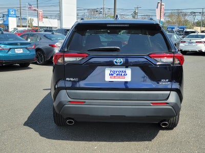 2022 Toyota RAV4 XLE