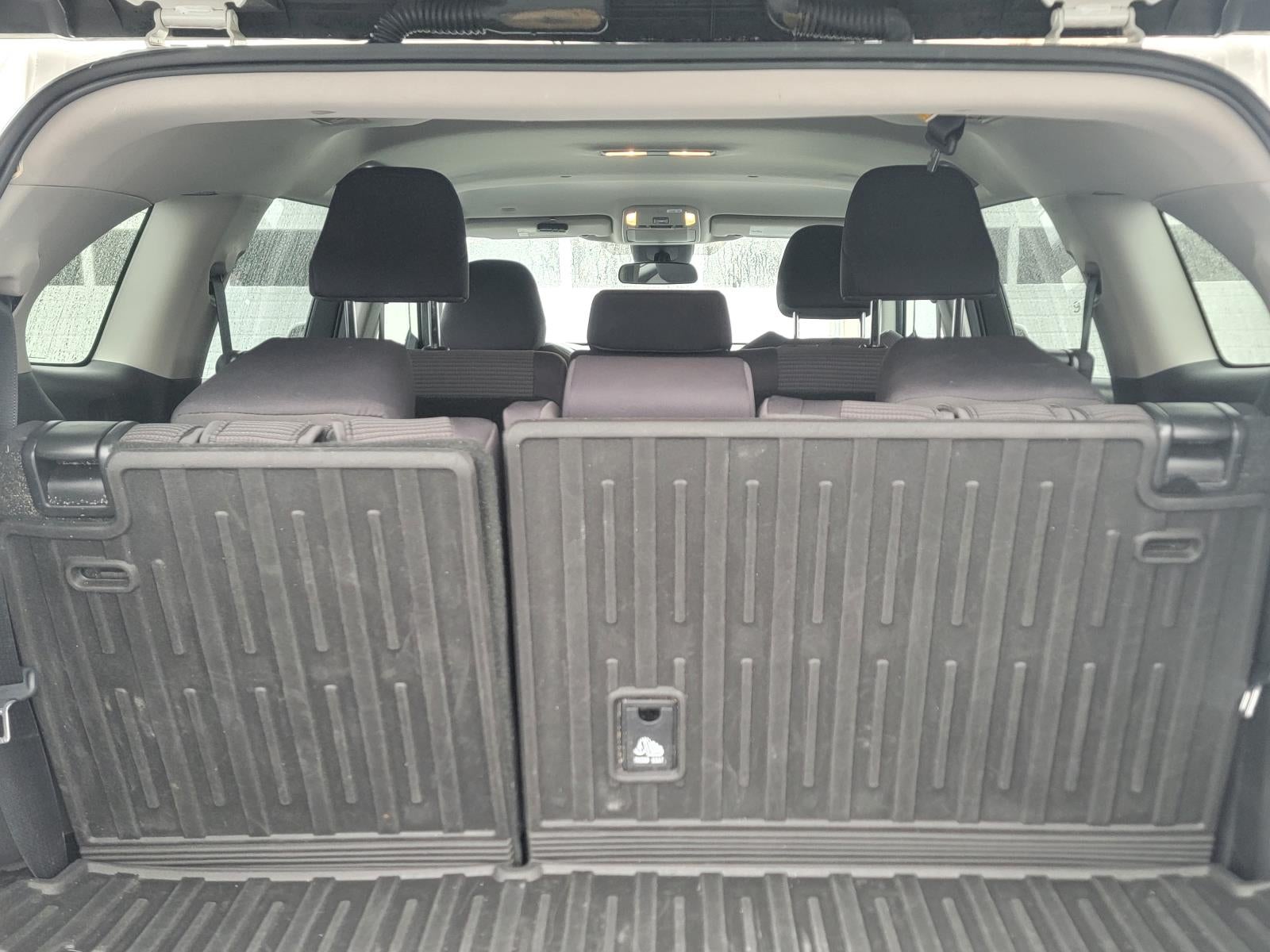 2020 Toyota Highlander LE