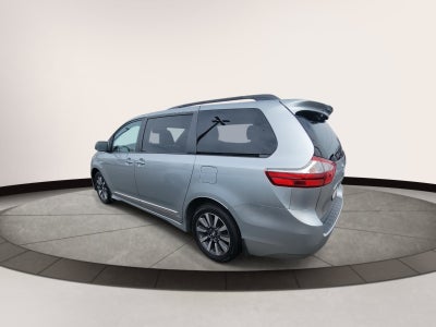 2019 Toyota Sienna XLE