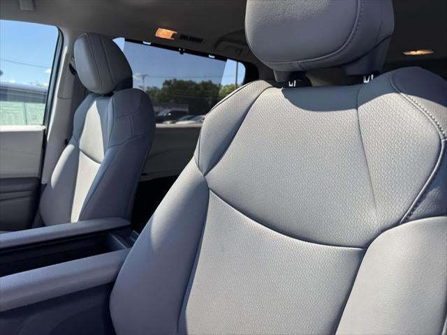 2024 Toyota Sienna XLE FWD 8-Passenger (Natl)