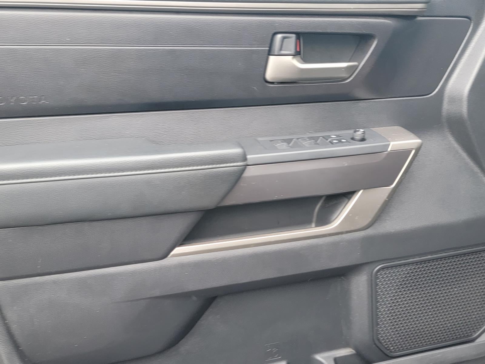 2022 Toyota Tundra 4WD SR5