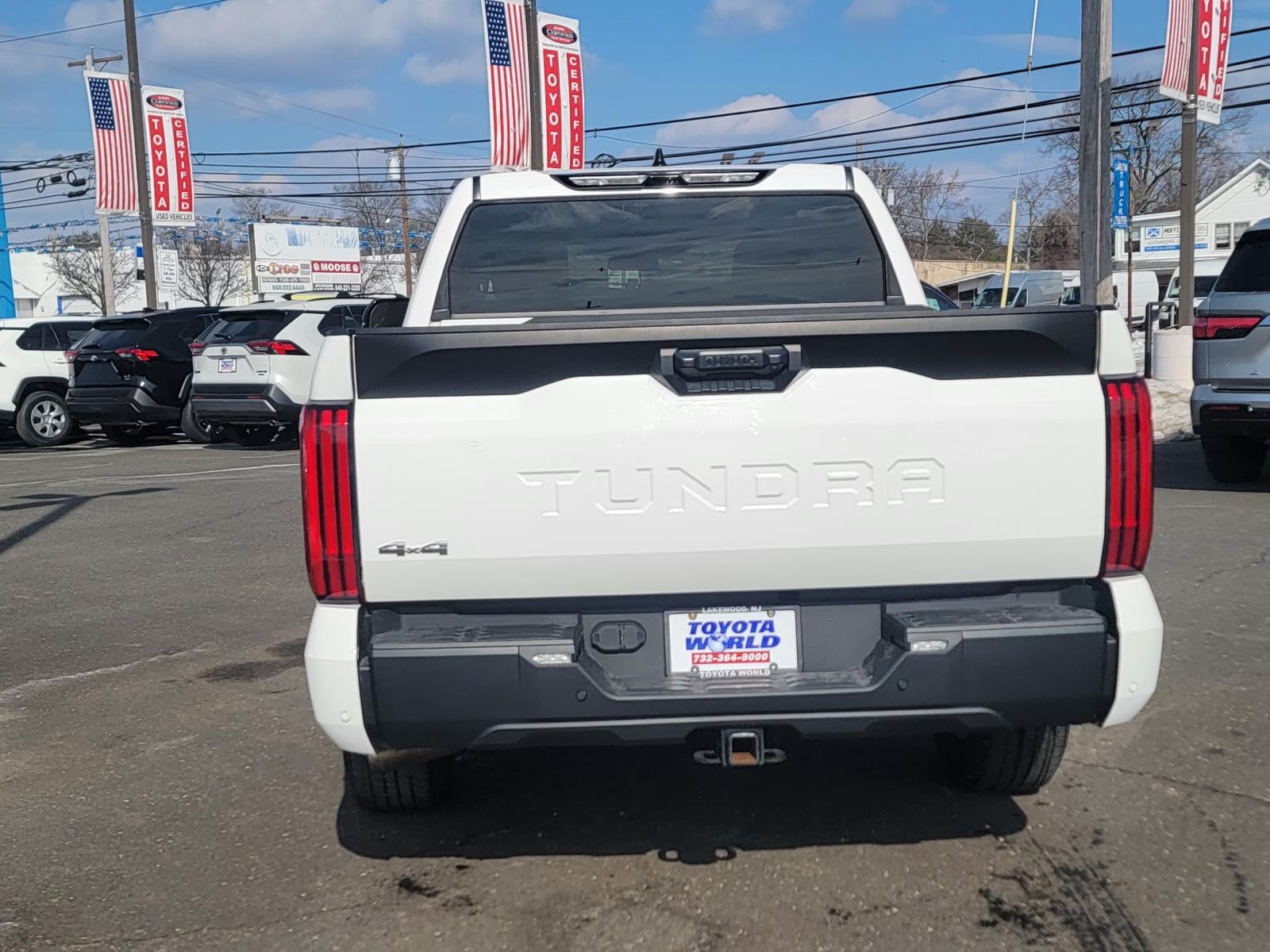 2022 Toyota Tundra 4WD SR5
