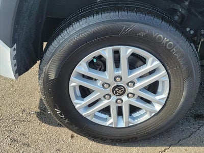 2022 Toyota Tundra 4WD SR5