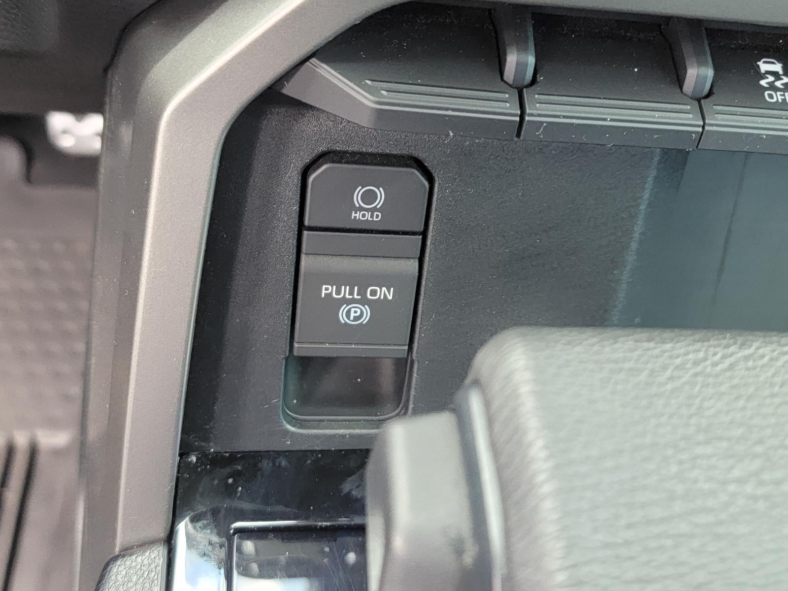 2023 Toyota Tundra 4WD SR5