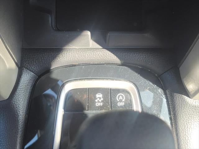 2024 Toyota Corolla Cross LE 4WD (Natl)