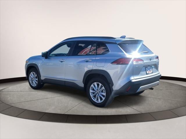 2024 Toyota Corolla Cross LE 4WD (Natl)