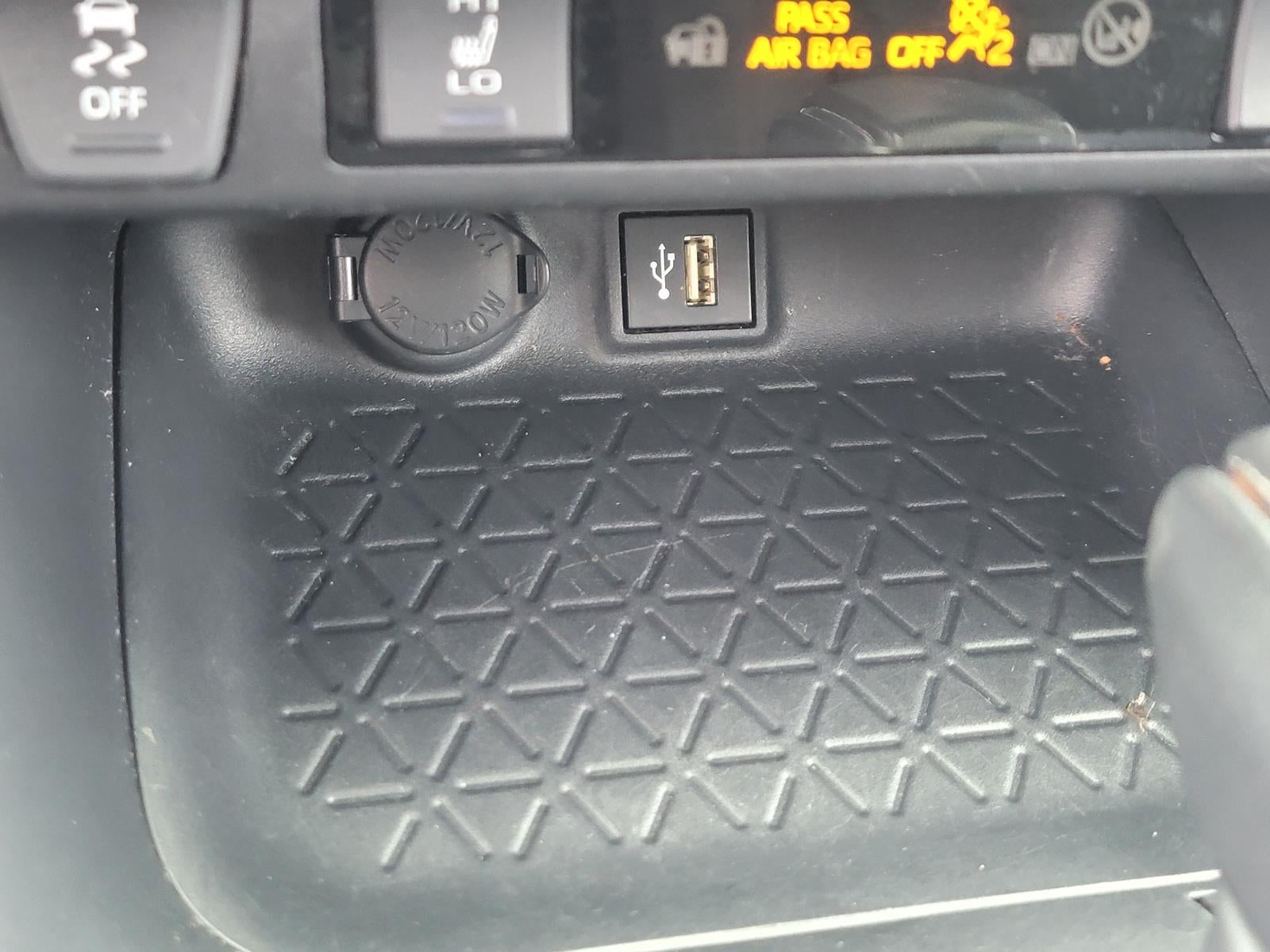 2024 Toyota RAV4 Prime SE