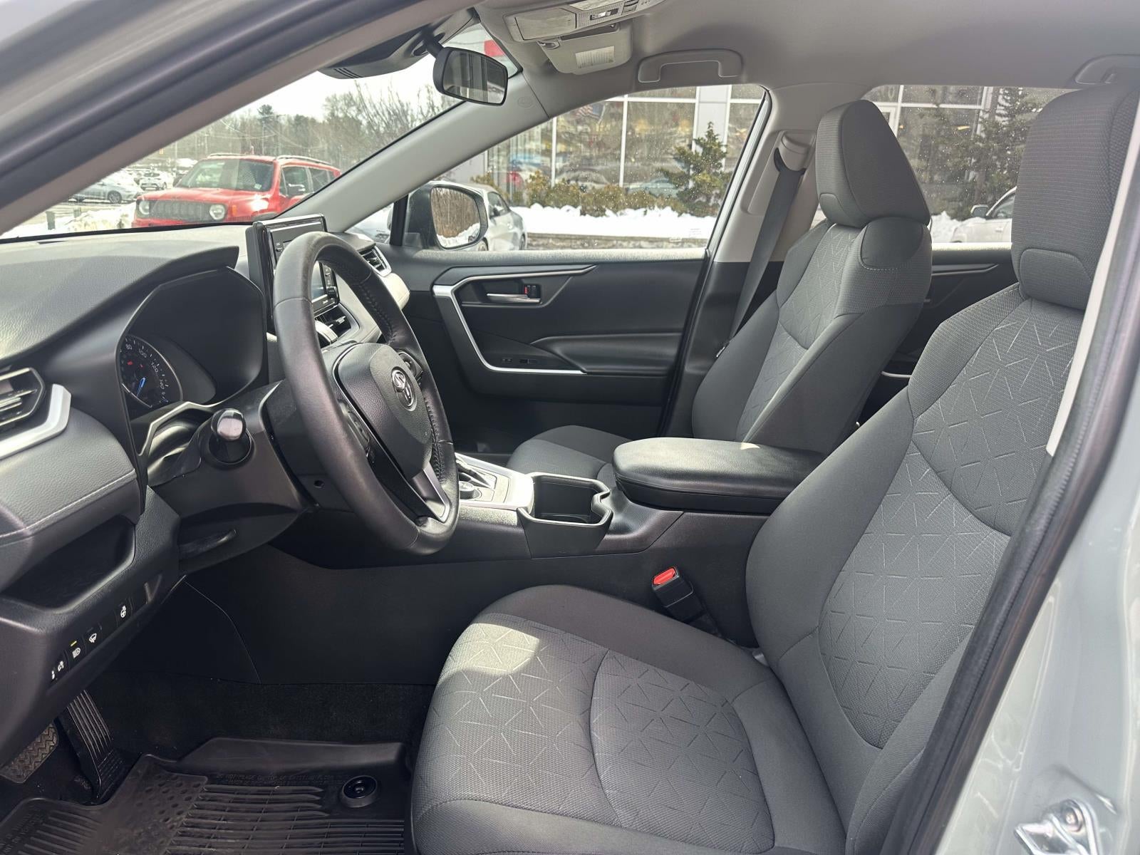 2022 Toyota RAV4 Hybrid XLE AWD (Natl)