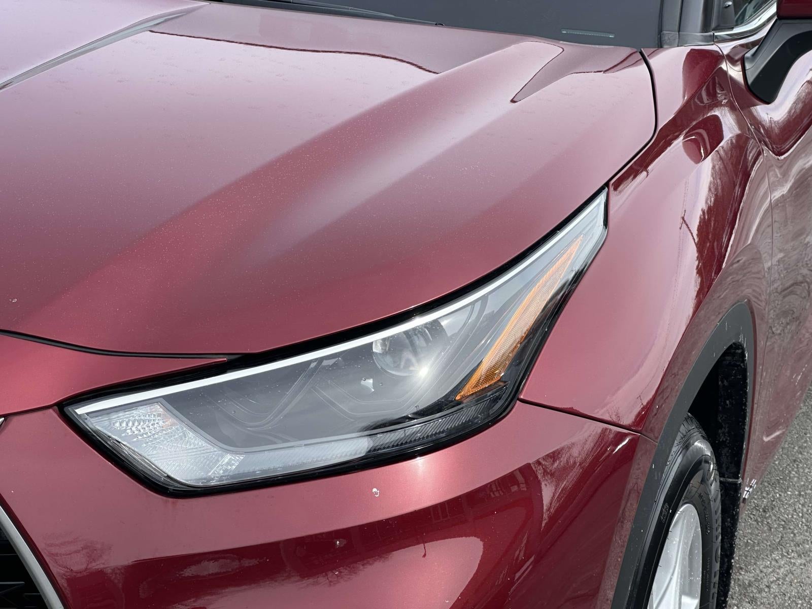 2022 Toyota Highlander Hybrid LE AWD (Natl)