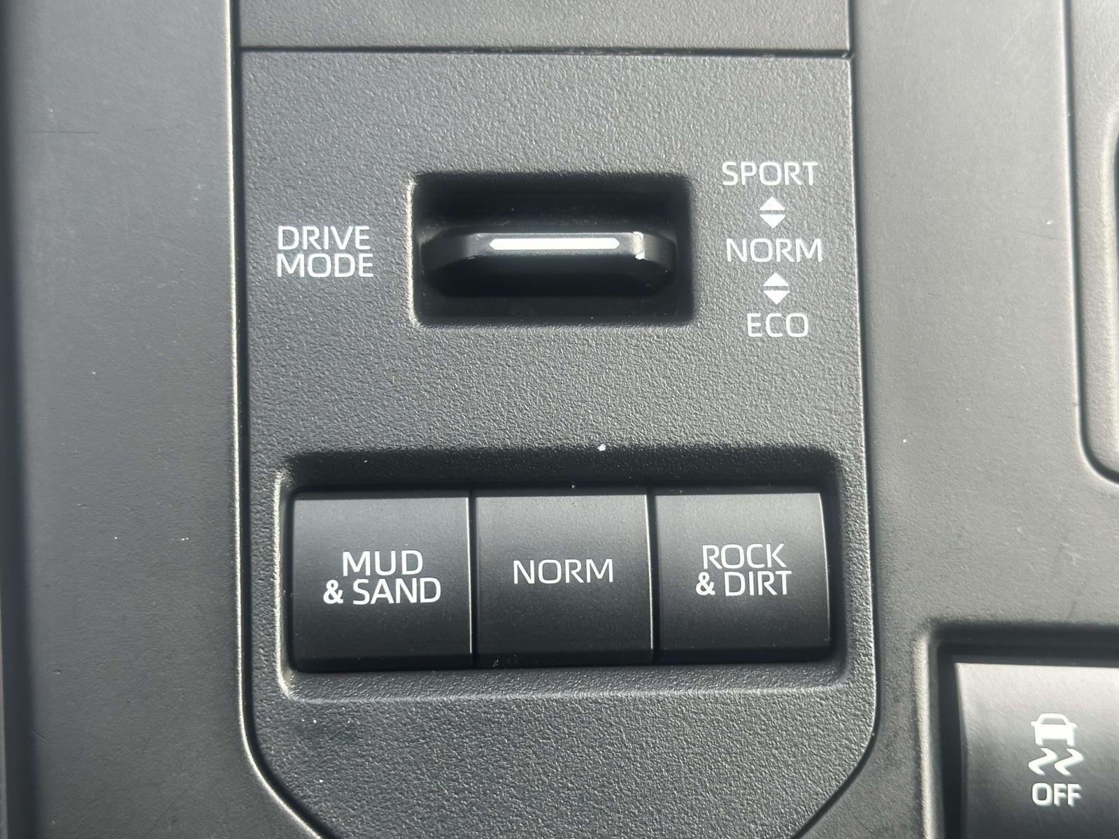 2022 Toyota Highlander XLE AWD (Natl)