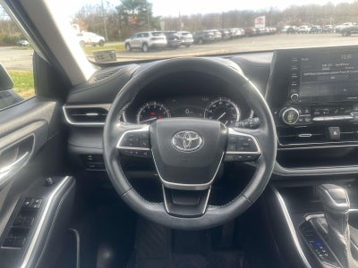 2022 Toyota Highlander XLE AWD (Natl)