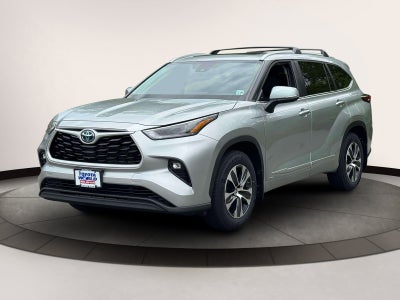 2023 Toyota Highlander Hybrid XLE AWD (Natl)