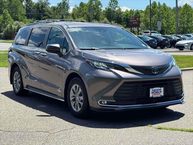 2021 Toyota Sienna XLE FWD 8-Passenger (Natl)