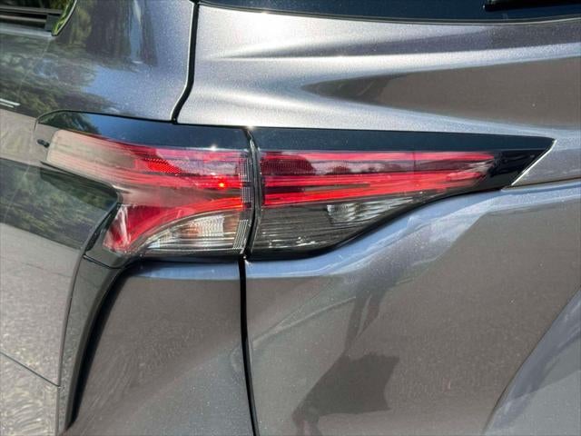 2021 Toyota Sienna XLE FWD 8-Passenger (Natl)