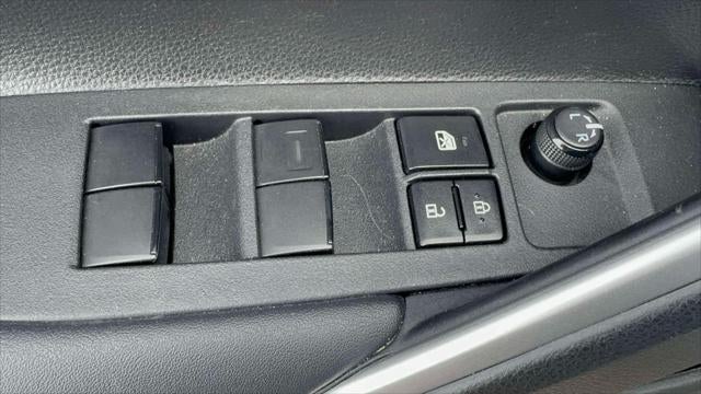 2023 Toyota Corolla Cross XLE 4WD (Natl)