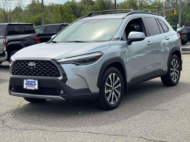 2023 Toyota Corolla Cross XLE 4WD (Natl)