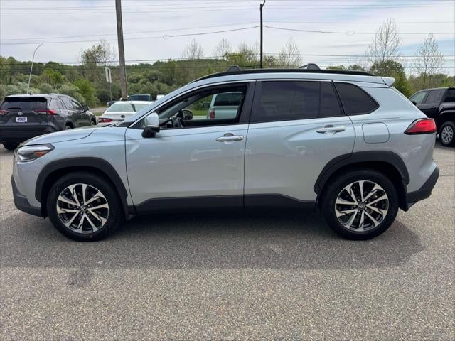 2023 Toyota Corolla Cross XLE 4WD (Natl)