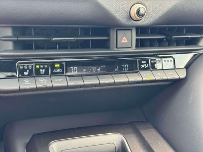 2025 Toyota Crown Platinum AWD (Natl)