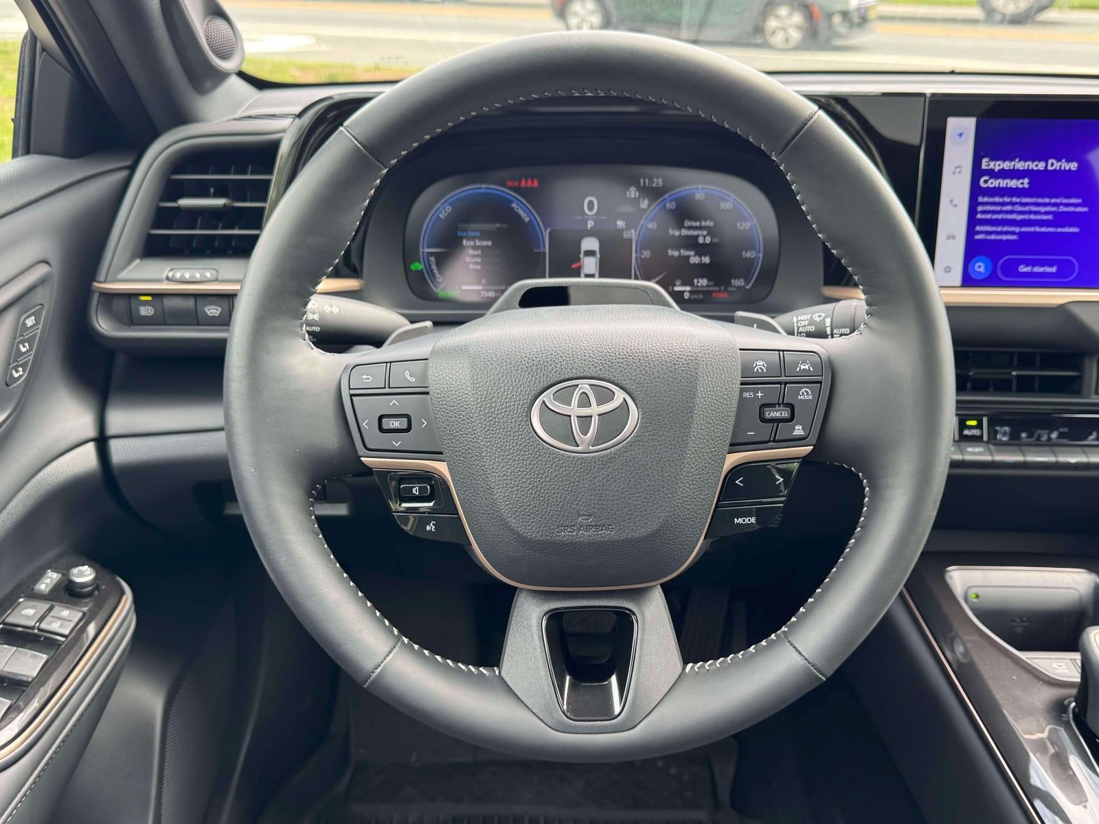 2025 Toyota Crown Platinum AWD (Natl)