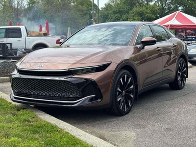 2025 Toyota Crown Platinum AWD (Natl)
