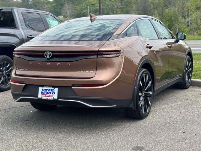 2025 Toyota Crown Platinum AWD (Natl)