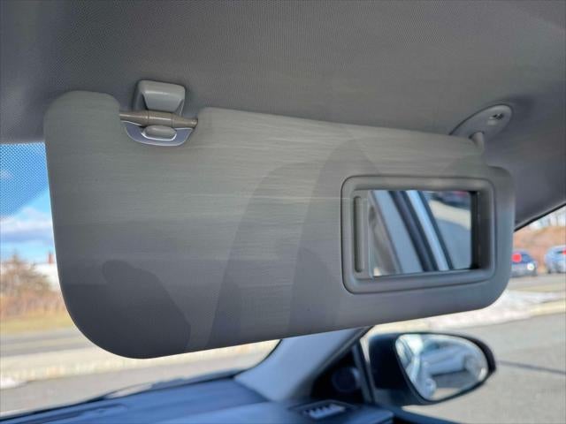 2015 Toyota Corolla 4dr Sdn CVT LE (Natl)