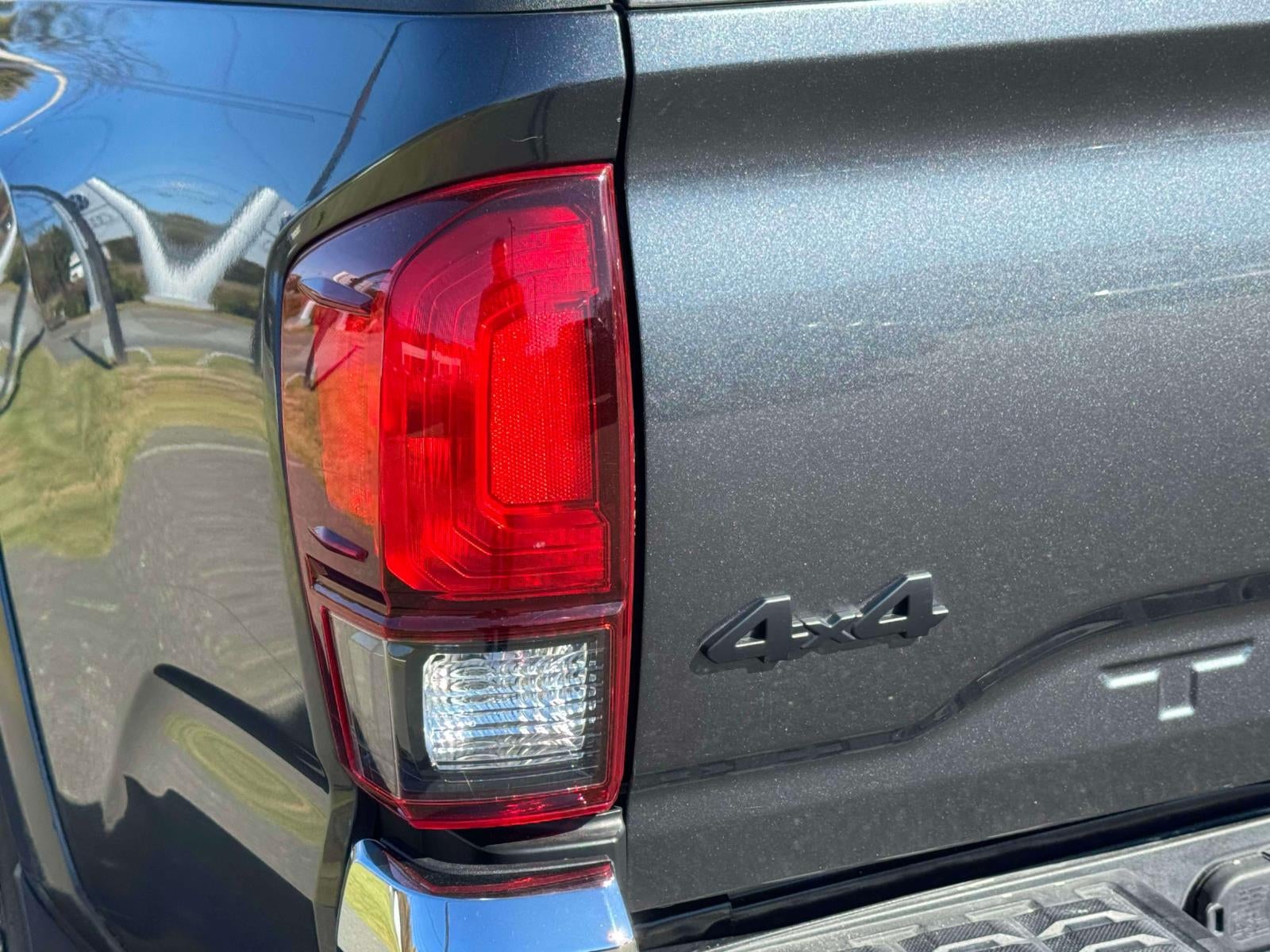 2023 Toyota Tacoma 4WD SR5 Double Cab 5' Bed V6 AT (Natl)