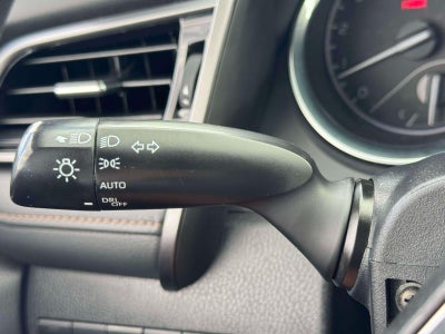 2019 Toyota Camry LE Auto (Natl)