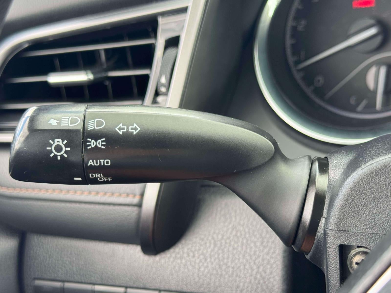 2019 Toyota Camry LE Auto (Natl)