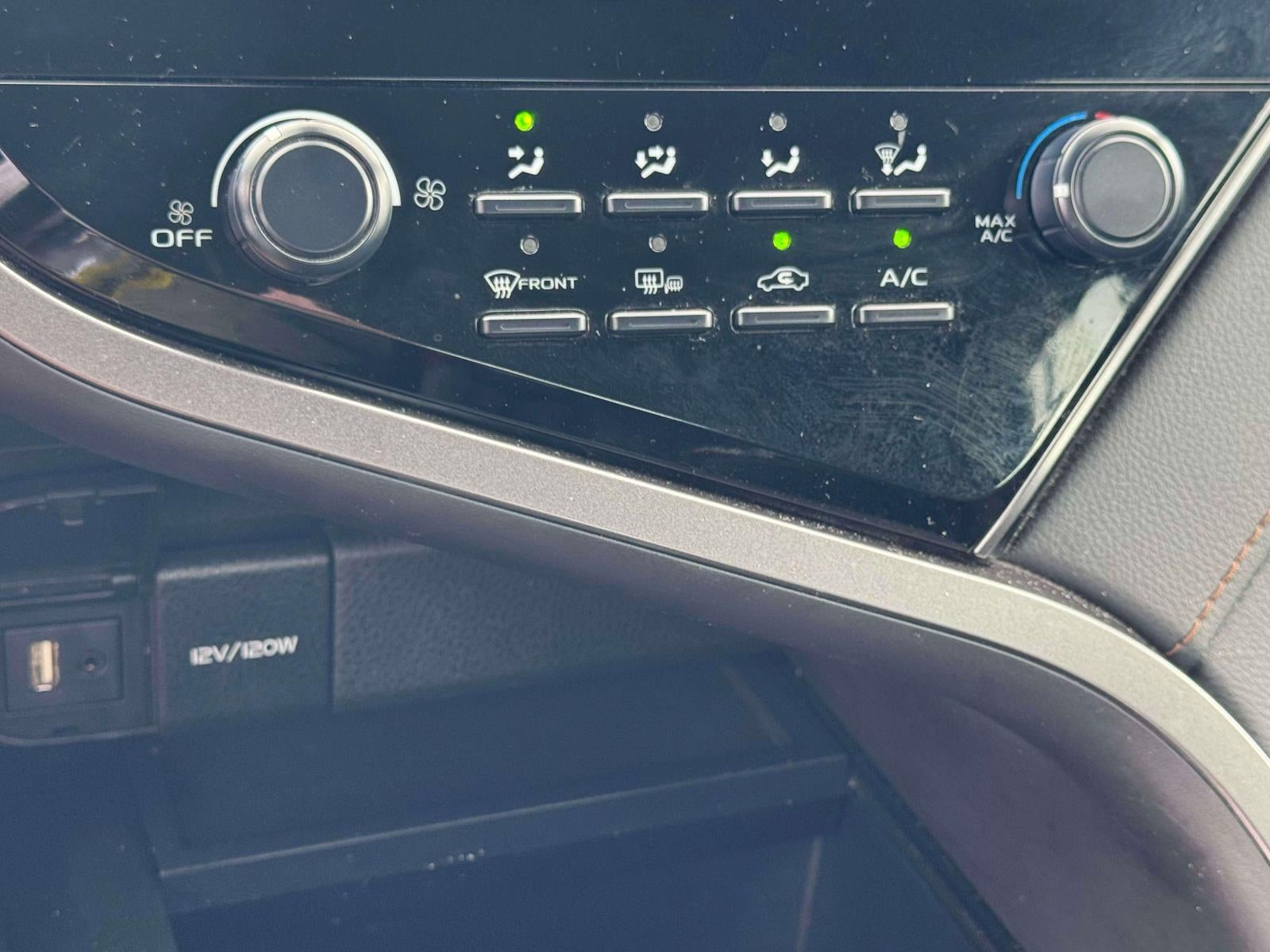 2019 Toyota Camry LE Auto (Natl)