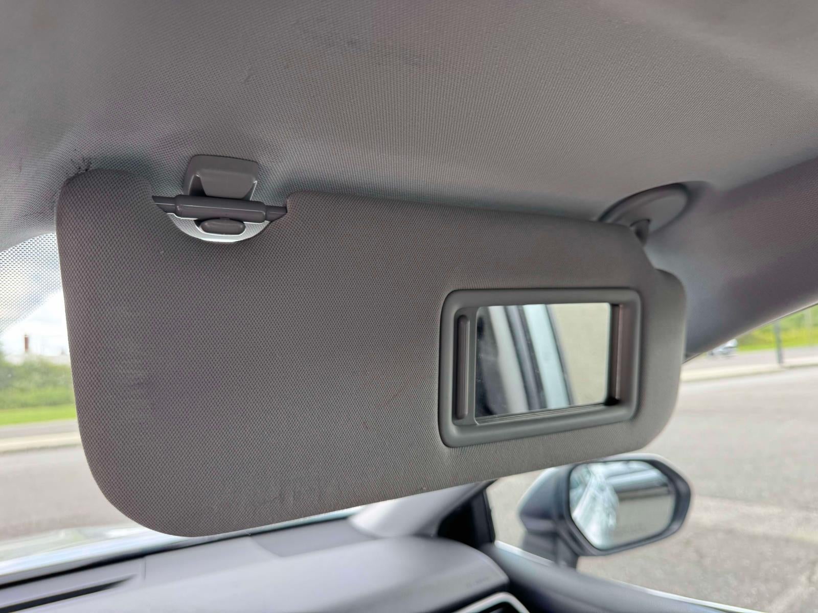 2019 Toyota Camry LE Auto (Natl)