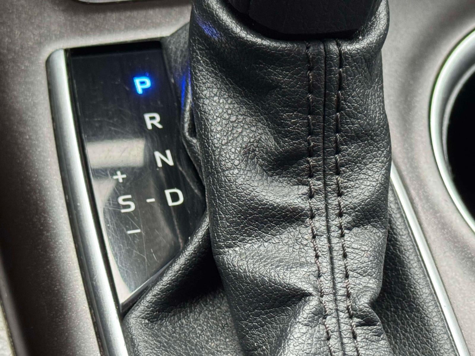 2023 Toyota Camry LE Auto AWD (Natl)