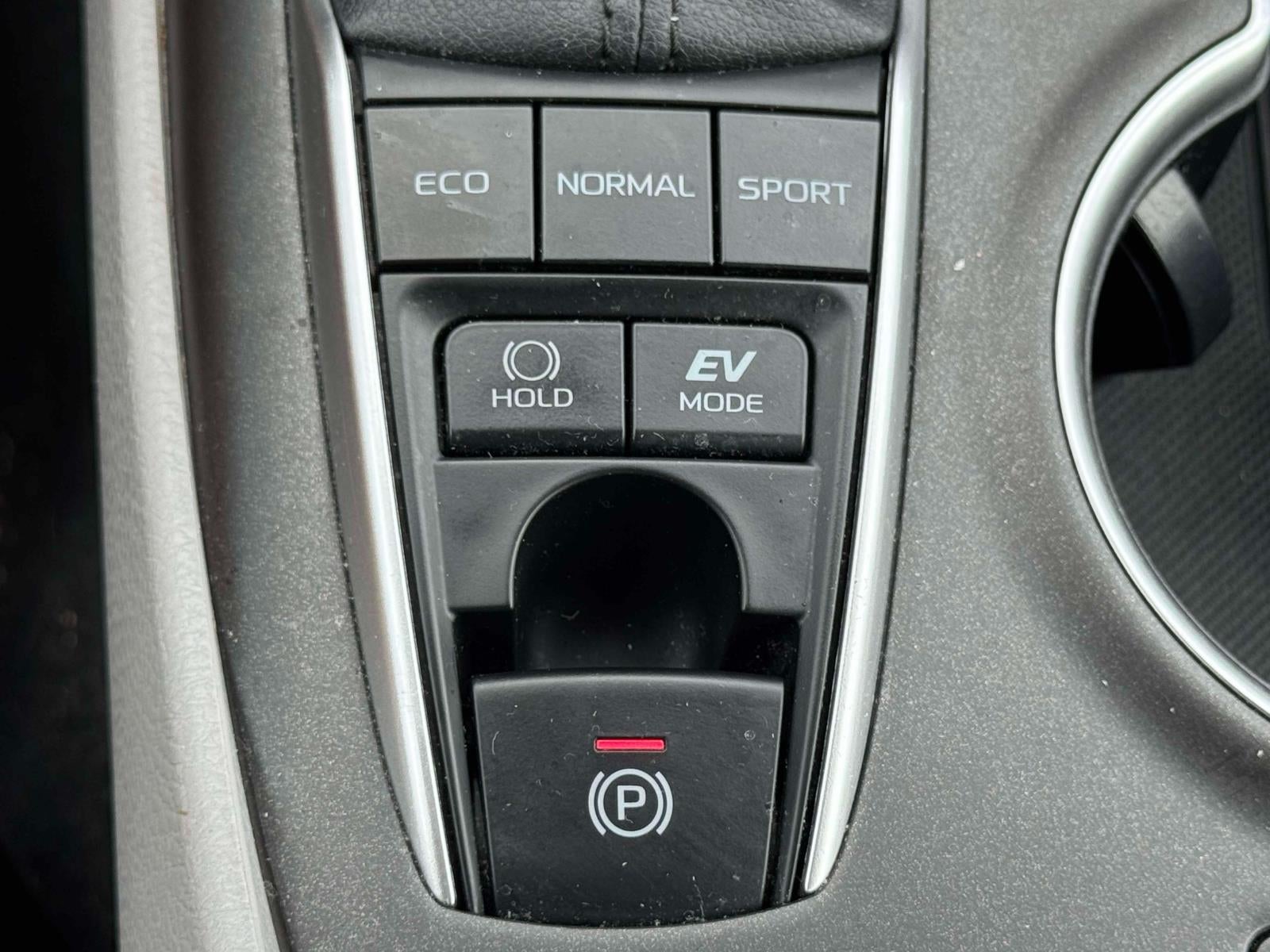 2022 Toyota Camry Hybrid XLE CVT (Natl)