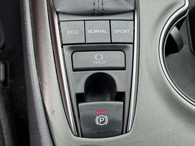 2024 Toyota Camry SE Auto AWD (Natl)