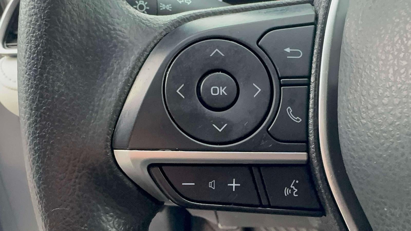 2022 Toyota Camry LE Auto (Natl)