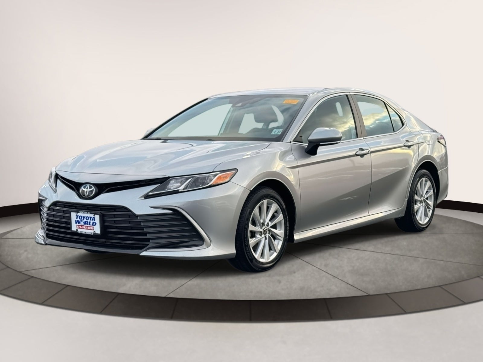 2022 Toyota Camry LE Auto (Natl)