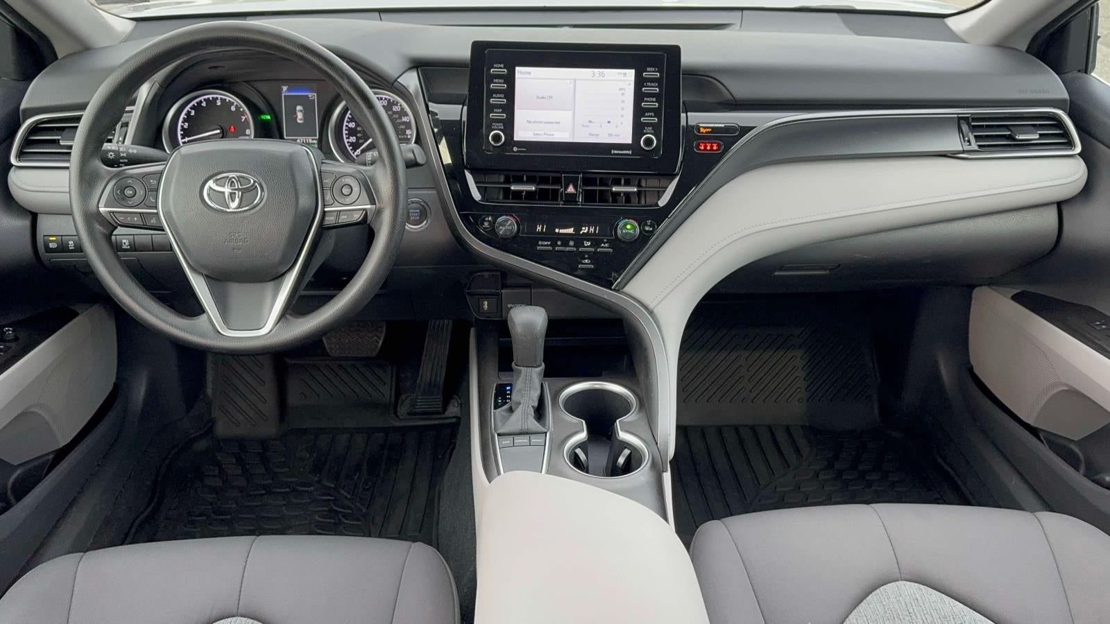 2022 Toyota Camry LE Auto (Natl)