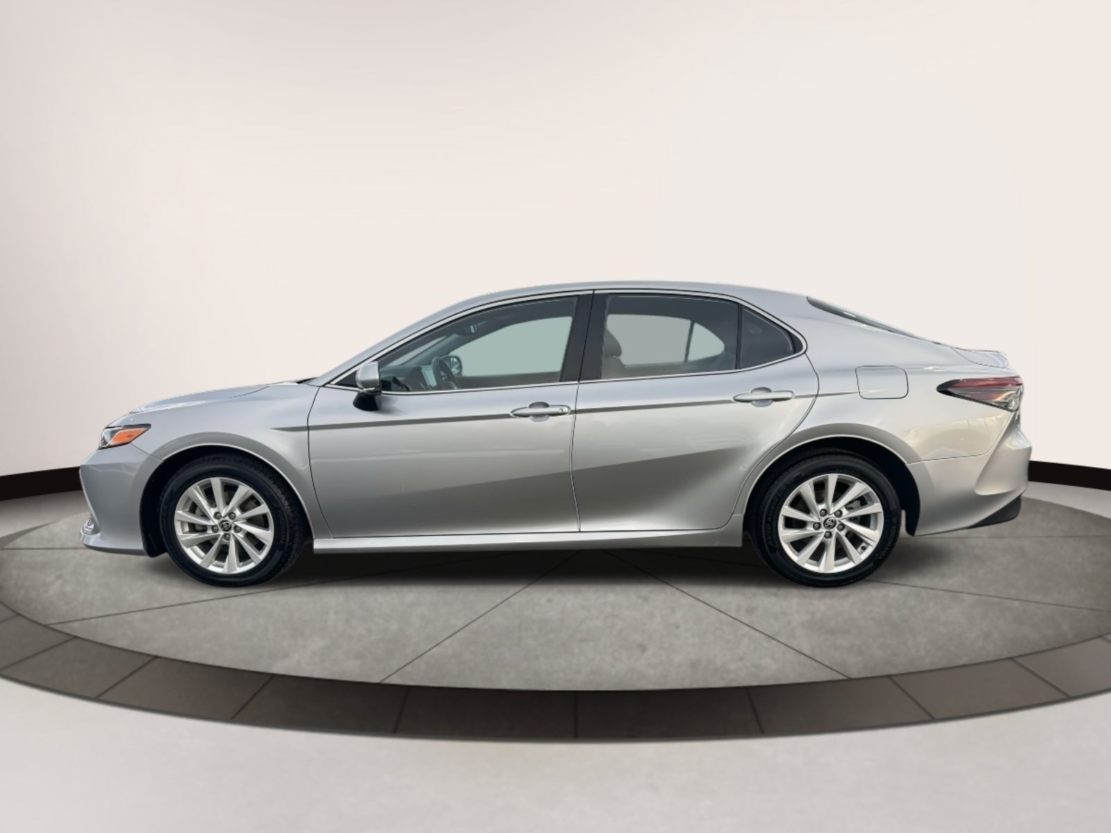 2022 Toyota Camry LE Auto (Natl)