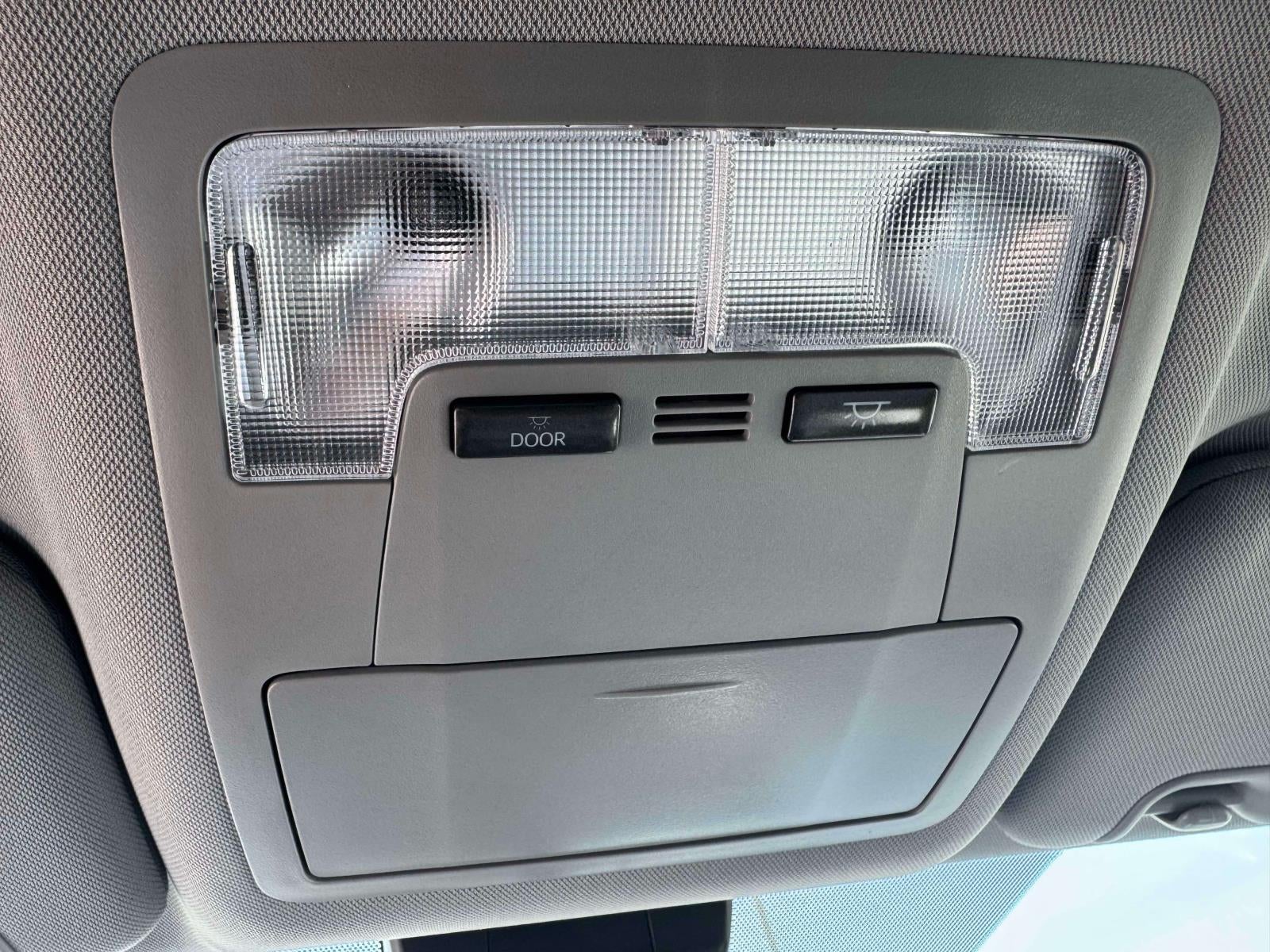 2019 Toyota Highlander LE V6 AWD (Natl)