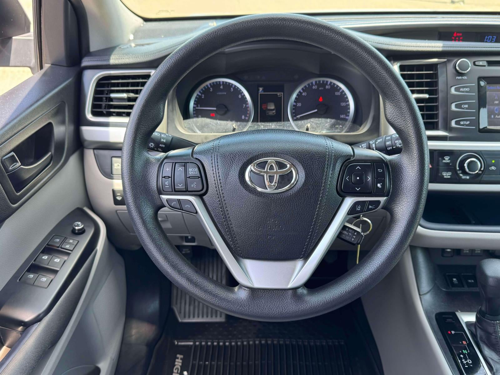 2019 Toyota Highlander LE V6 AWD (Natl)