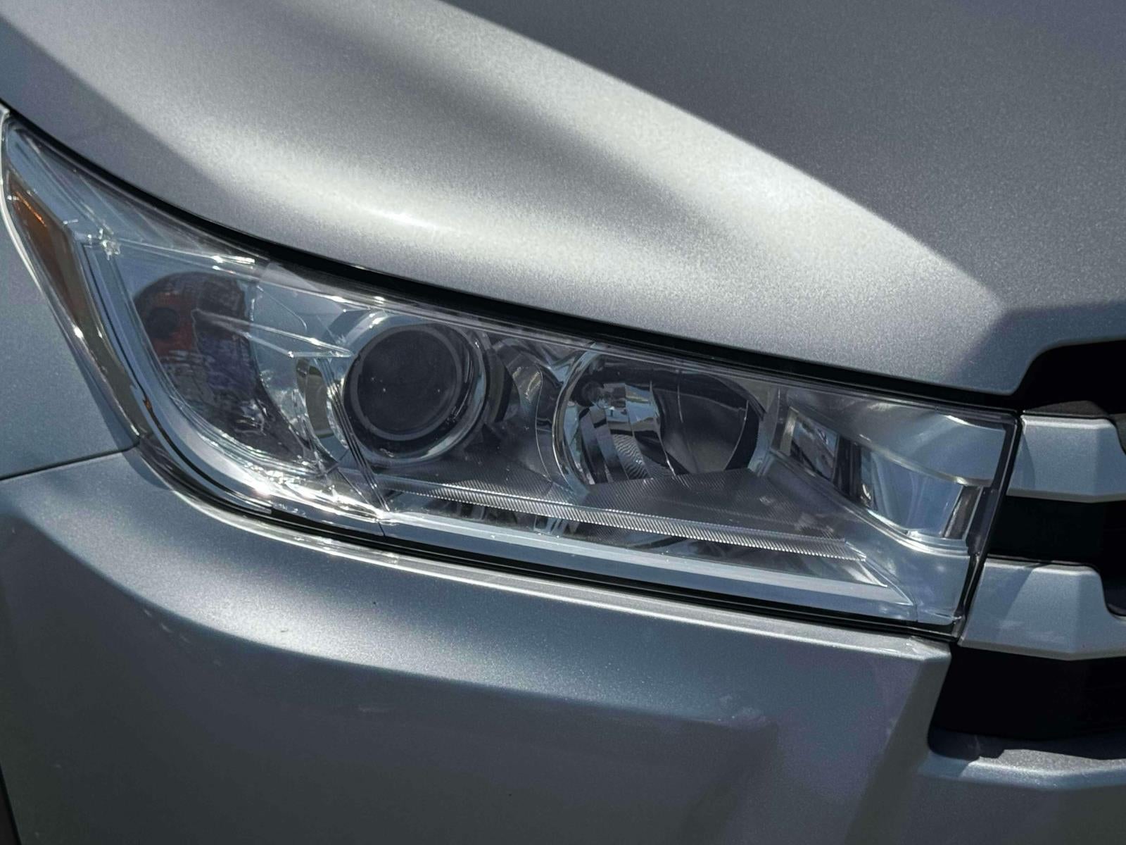 2019 Toyota Highlander LE V6 AWD (Natl)