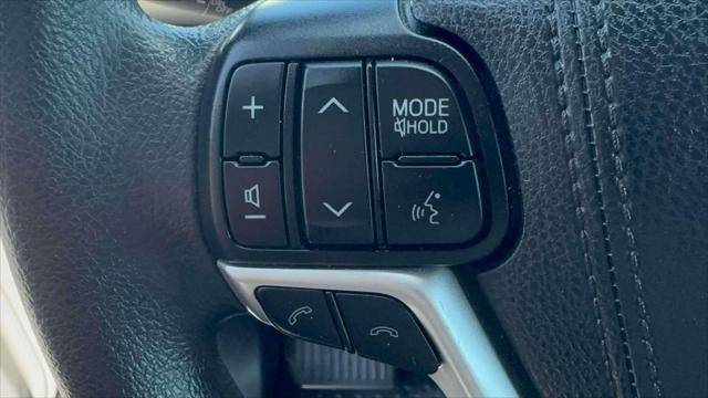 2019 Toyota Highlander LE V6 AWD (Natl)