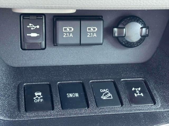 2019 Toyota Highlander LE V6 AWD (Natl)