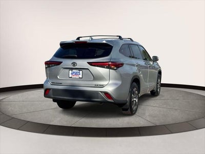2022 Toyota Highlander XLE AWD (Natl)