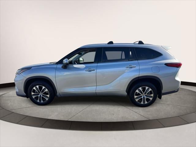2022 Toyota Highlander XLE AWD (Natl)