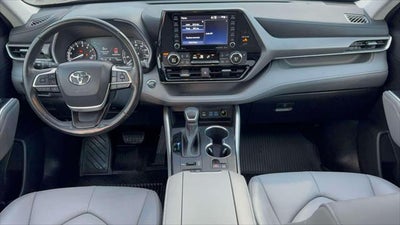 2022 Toyota Highlander XLE AWD (Natl)