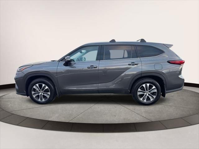 2022 Toyota Highlander XLE AWD (Natl)