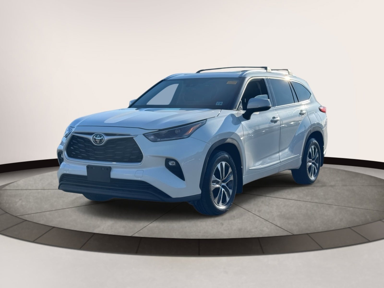 2021 Toyota Highlander XLE AWD (Natl)